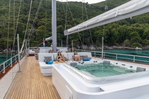 Nocturno – Luxury Sailing Yacht